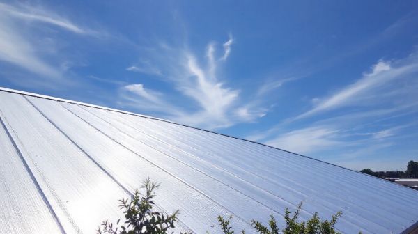 Top 5 avantages d'une toiture réfléchissante pour lutter contre les îlots de chaleur